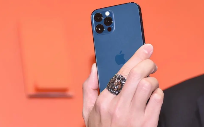 衢州苹果手机维修分享iPhone12系列重启方法教程 